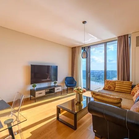 Apartmán Bw Residences Penthouse 2bdr With Pool&gym *